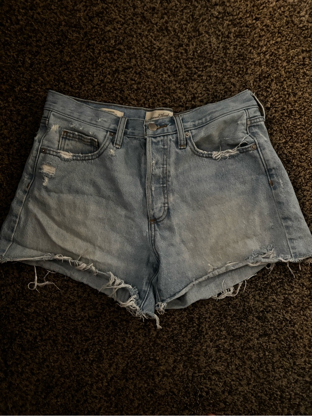 Women's 4 universal thread mid rise 90s Baggy distressed shorts denim